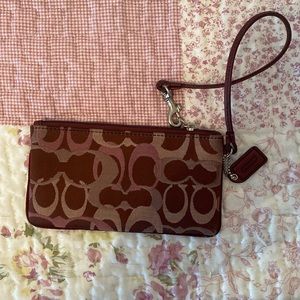 🚨SOLD🚨 Coach wristlet